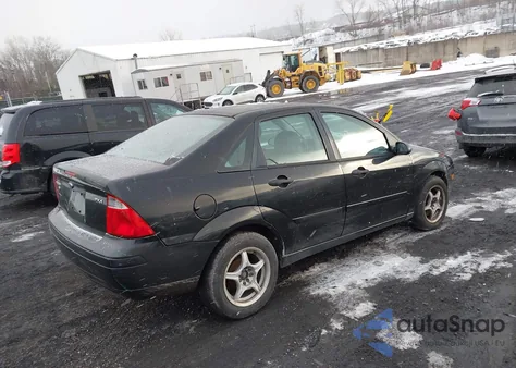 2005 Ford Focus Zx4 z USA, uszkodzony, nr VIN 1FAFP34N25W140901